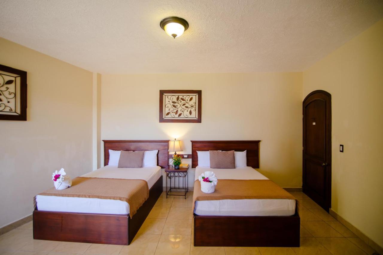 Hotel Quinta Maya Flores Extérieur photo