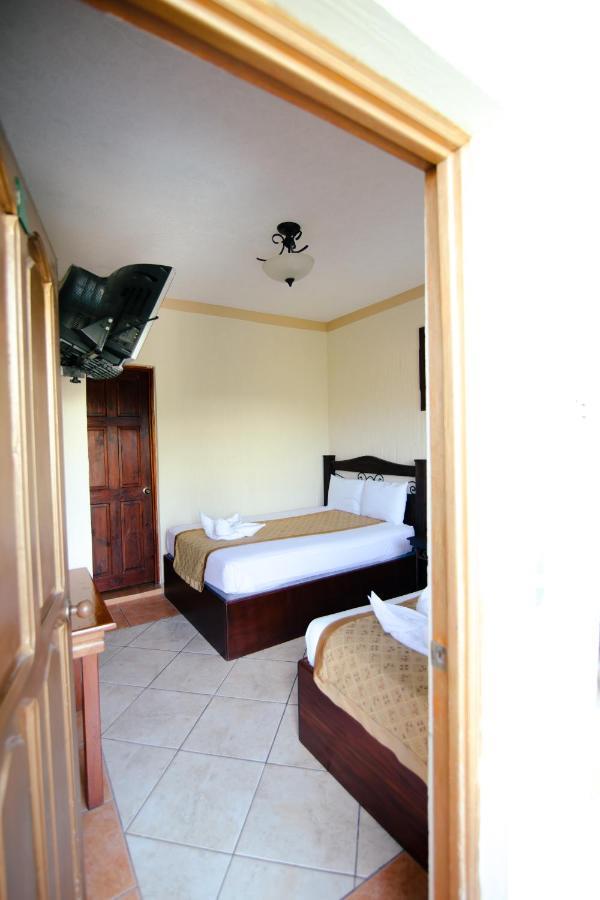 Hotel Quinta Maya Flores Extérieur photo