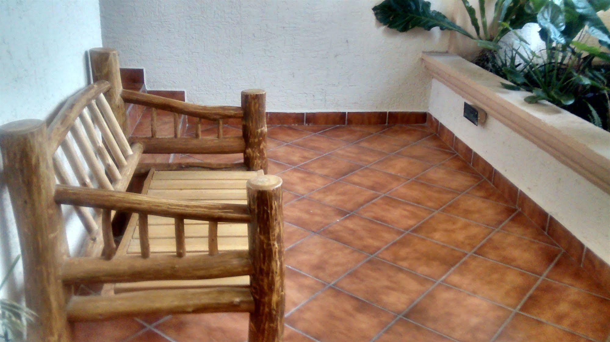 Hotel Quinta Maya Flores Extérieur photo