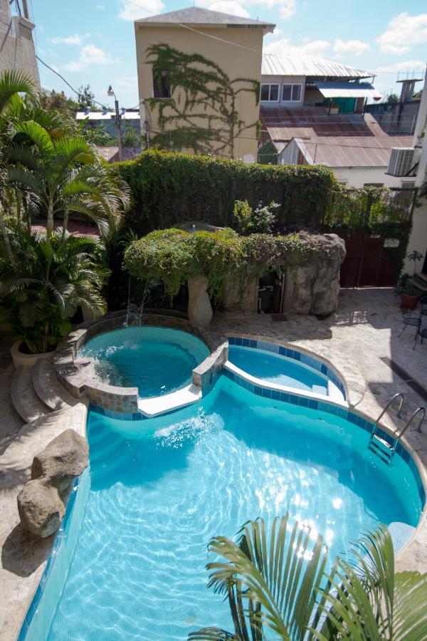Hotel Quinta Maya Flores Extérieur photo