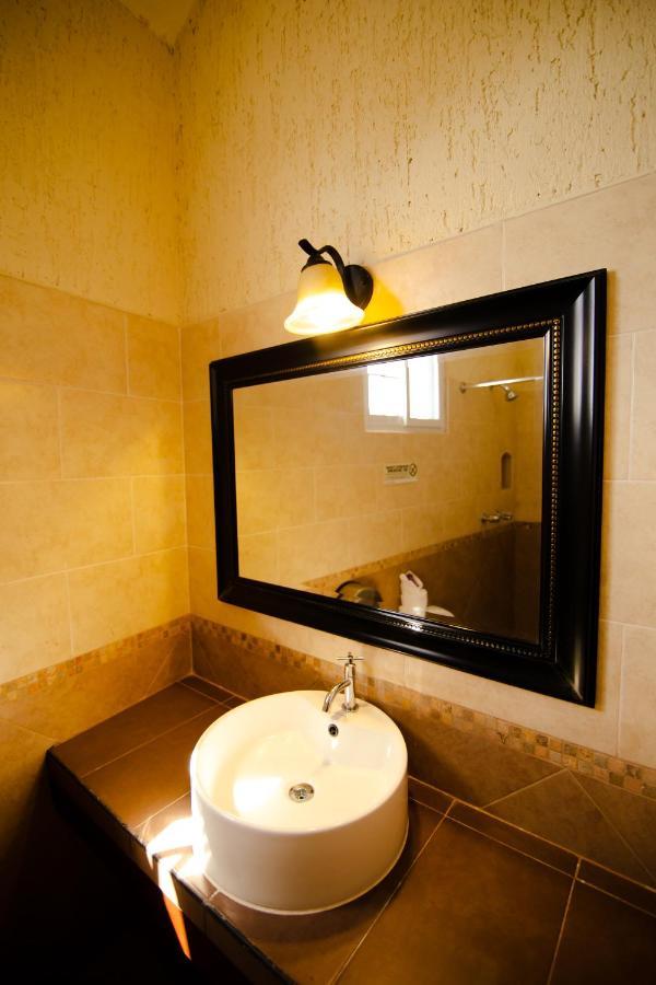 Hotel Quinta Maya Flores Extérieur photo